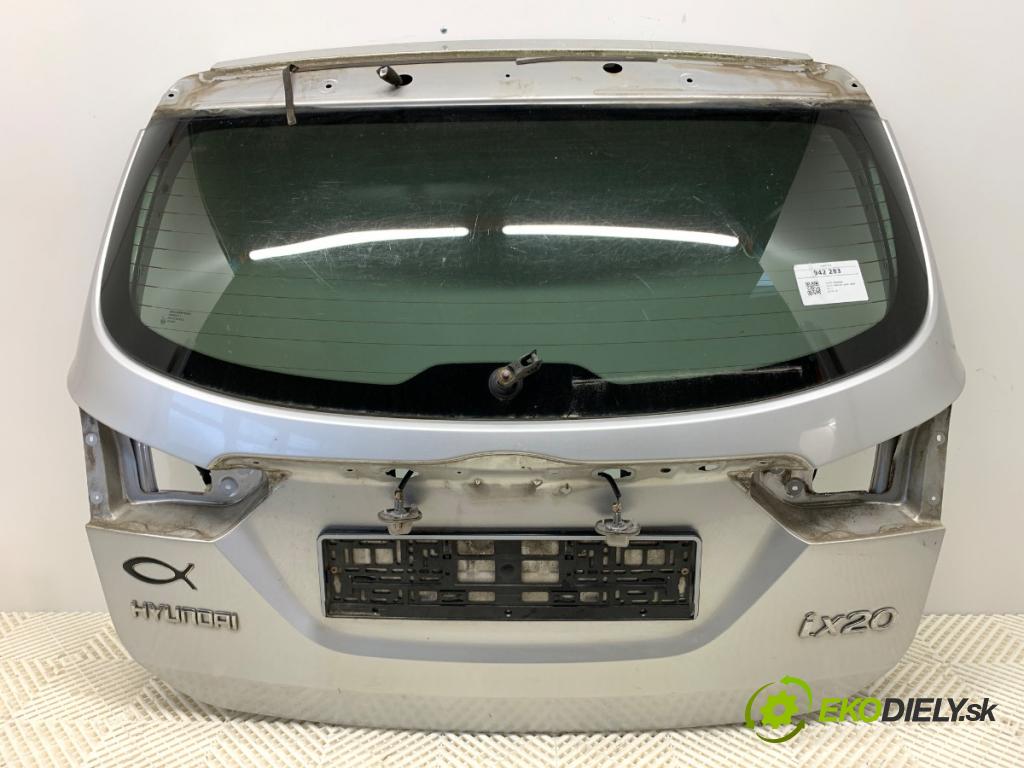 HYUNDAI ix20 liftback 2011 92 kW 1.6 1591 kapota zad 