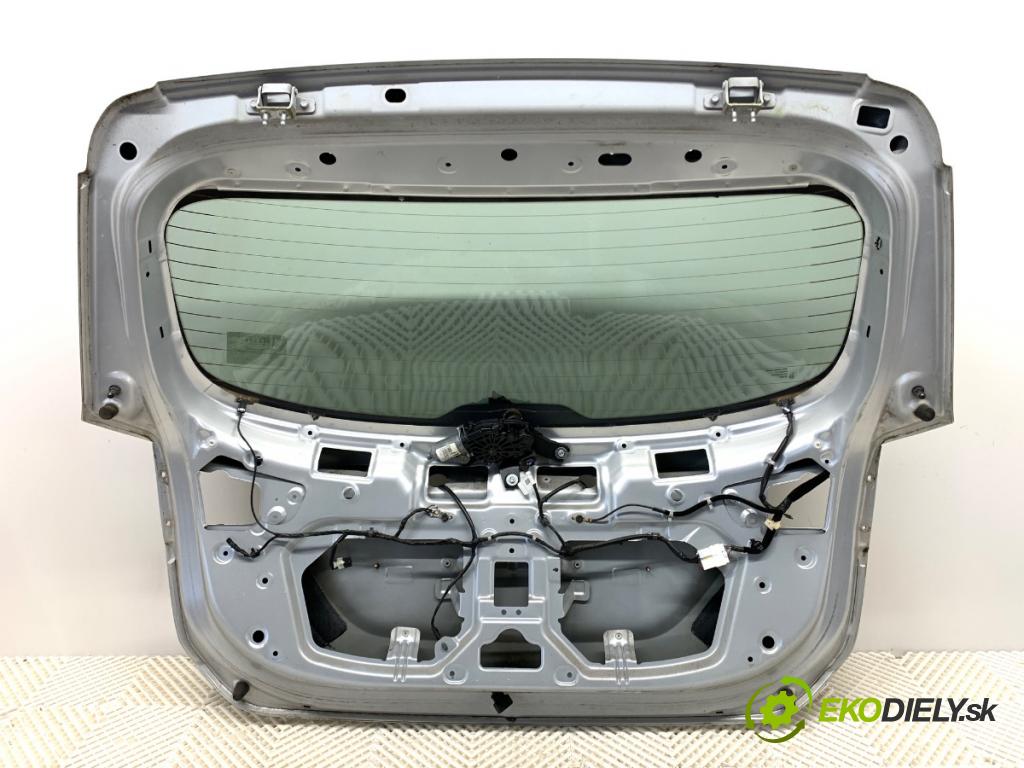 HYUNDAI ix20 liftback 2011 92 kW 1.6 1591 kapota zad