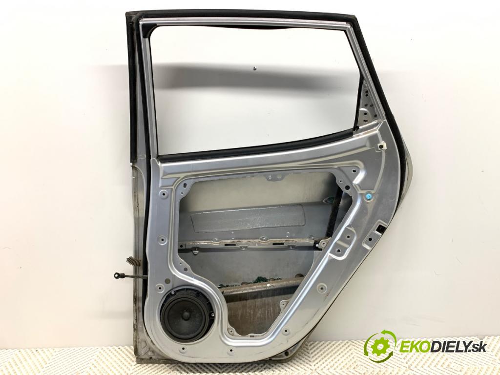 HYUNDAI ix20 liftback 2011 92 kW 1.6 1591 dveře pravý zadní část