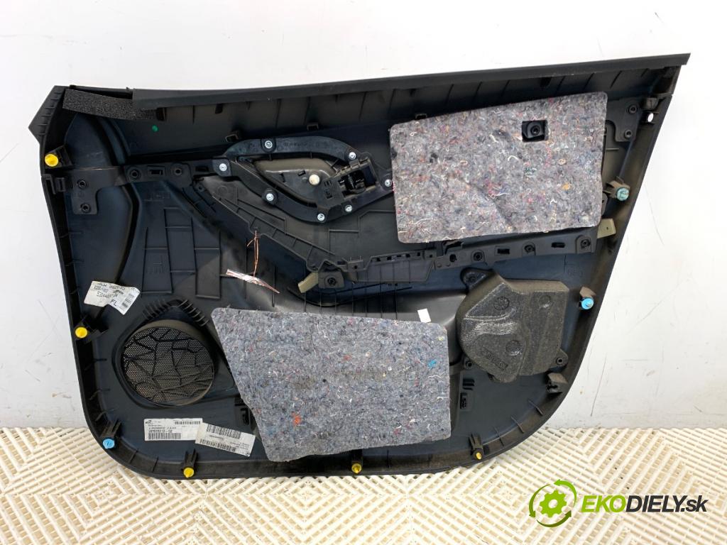 HYUNDAI ix20 liftback 2011 92 kW 1.6 1591 čalúnenie Dvere ľavy predný 530440232-34