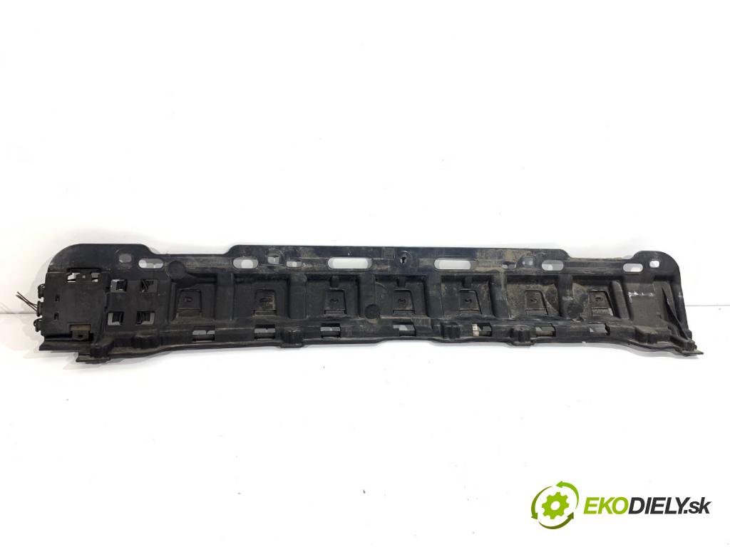 BMW G05 SUV 2022 210 kW xDrive 30 d Mild-Hybrid 2993 Úchyt nárazníka zad stredový Snímač otvárania dverí 7391042
