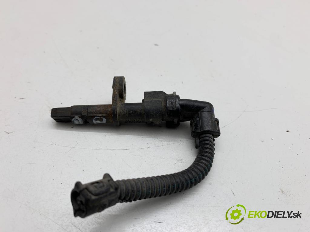 DS DS 7 SUV 2022 133 kW PureTech 180 (J45GFU) 1598 snímač ABS pravý přední část 9810728280