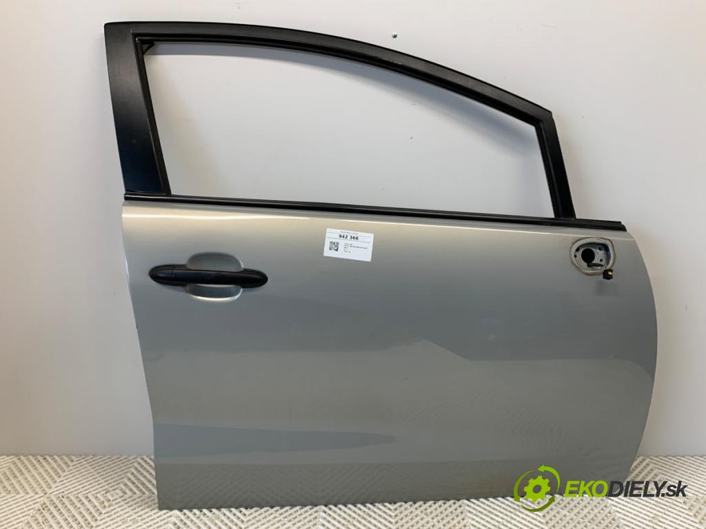 KIA RIO III sedan 2013 63 kW 1.25 CVVT 1248 dveře pravý přední část 