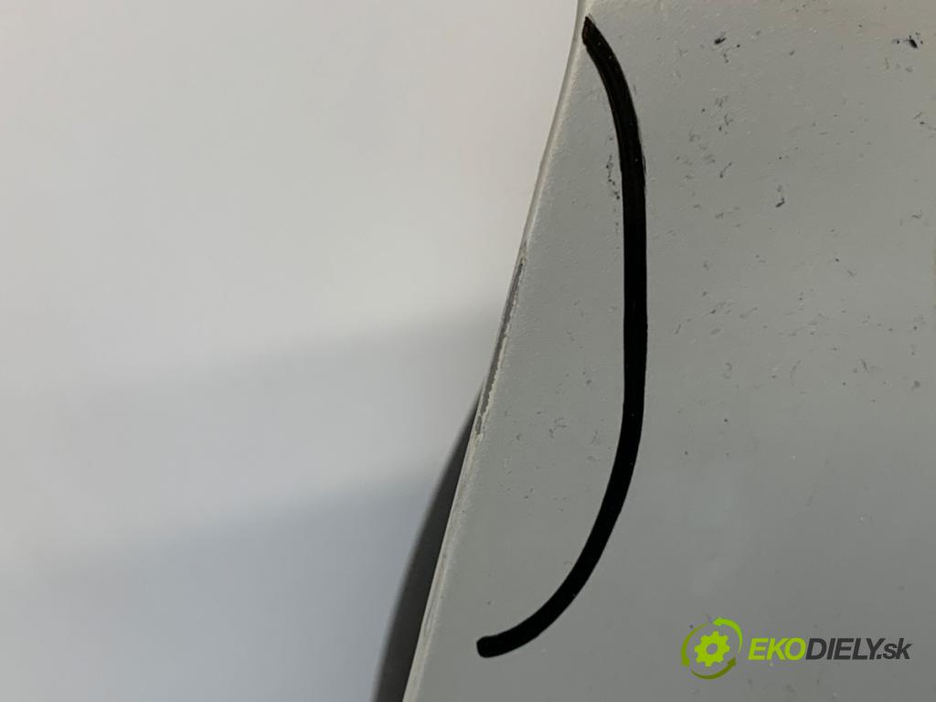 KIA RIO III sedan 2013 63 kW 1.25 CVVT 1248 dveře levý přední část