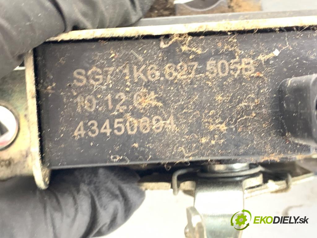 VW GOLF V liftback 2003 85 kW 1.6 FSI 1598 zámok dverí zad