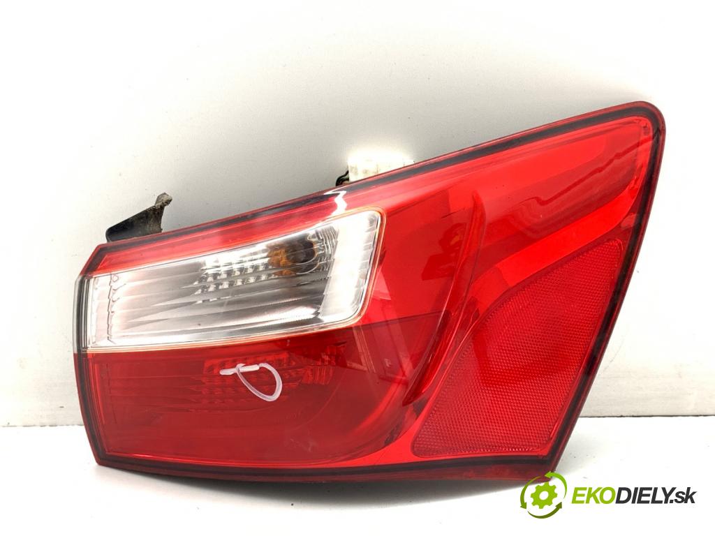 KIA RIO III sedan 2013 63 kW 1.25 CVVT 1248 světlo pravý zadní část 92402-1W0