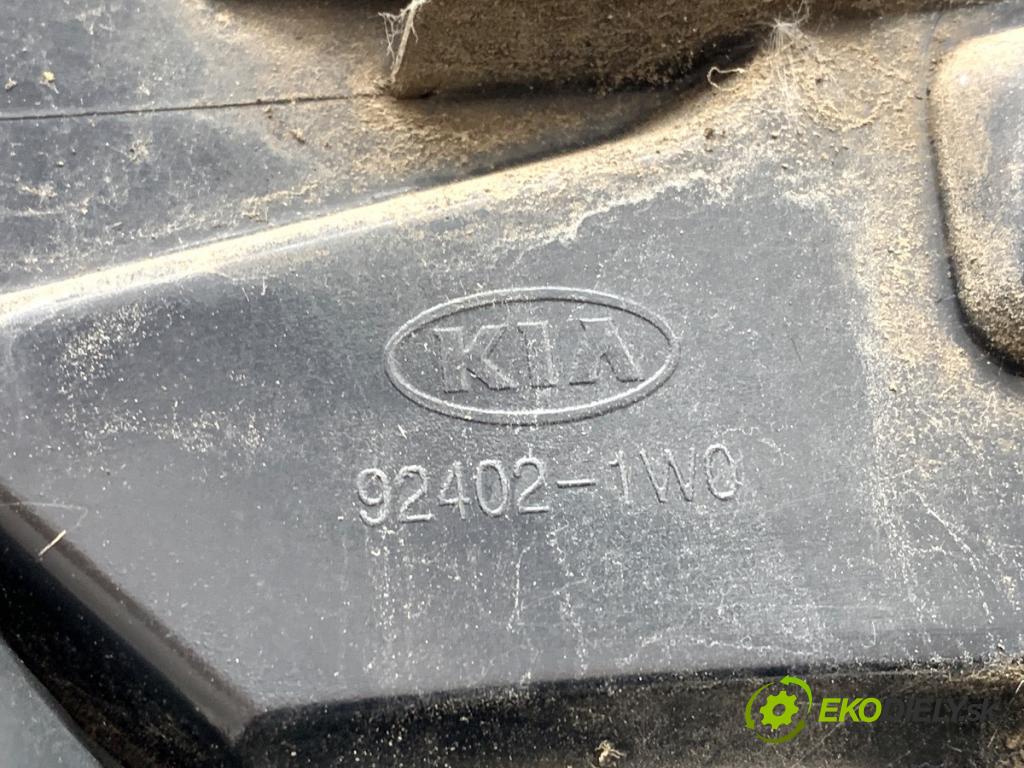 KIA RIO III sedan 2013 63 kW 1.25 CVVT 1248 Svetlo pravy zad 92402-1W0