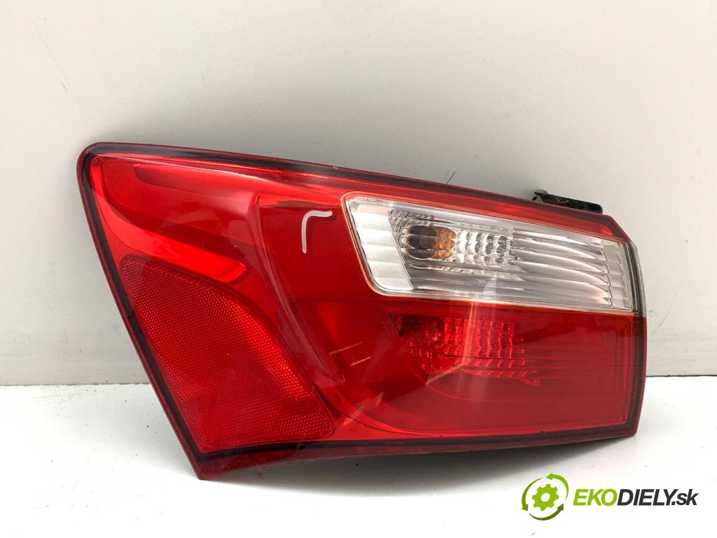 KIA RIO III sedan 2013 63 kW 1.25 CVVT 1248 světlo levý zadní část 92401-1W0