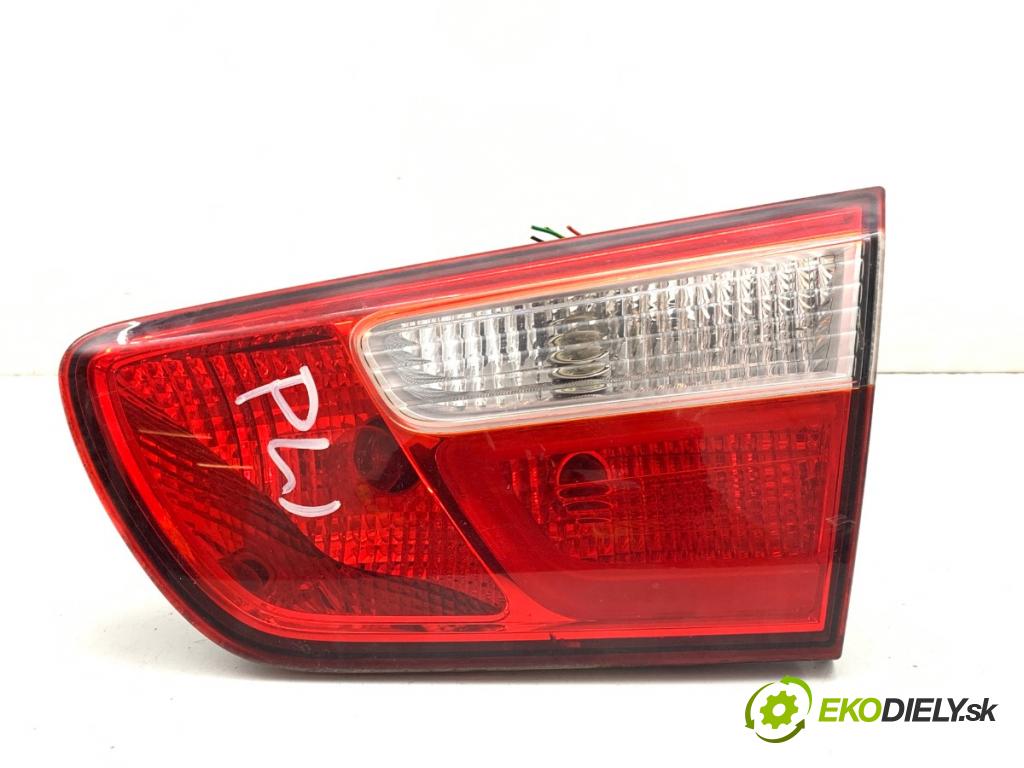 KIA RIO III sedan 2013 63 kW 1.25 CVVT 1248 světlo pravý zadní část vnitřní 92404-1W0
