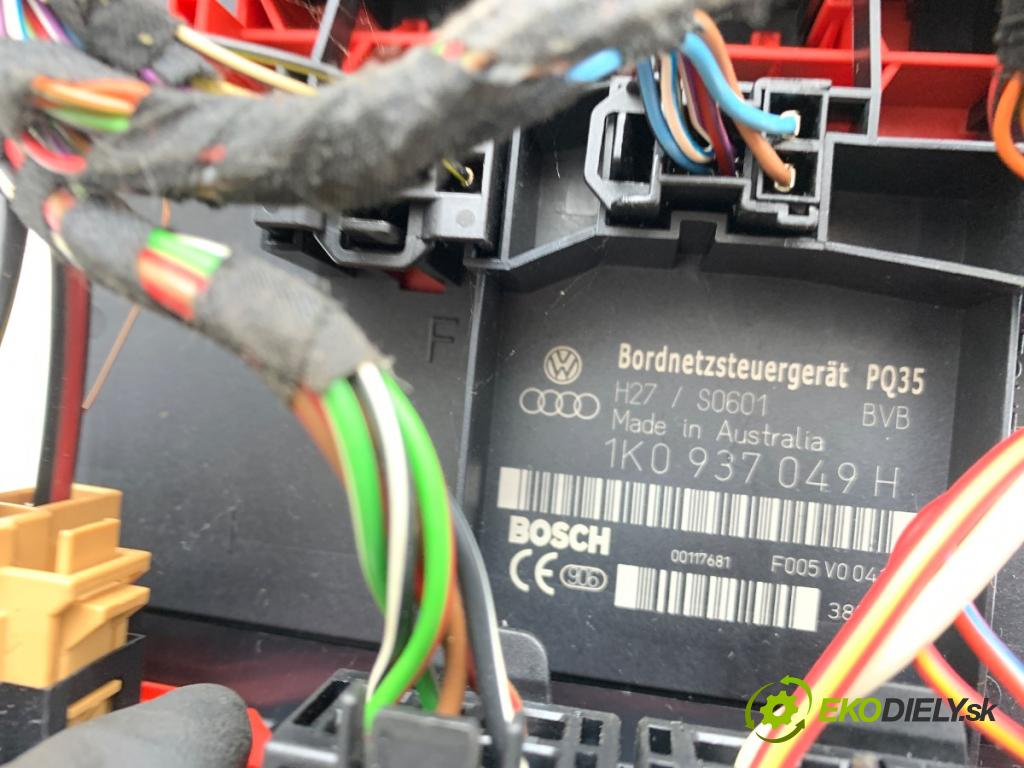 VW GOLF V liftback 2003 85 kW 1.6 FSI 1598 modul komfortu 1K0937049H (Komfortní modul)