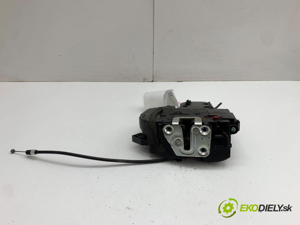 HYUNDAI ix20 liftback 2011 92 kW 1.6 1591 zámok Dvere ľavy zad 