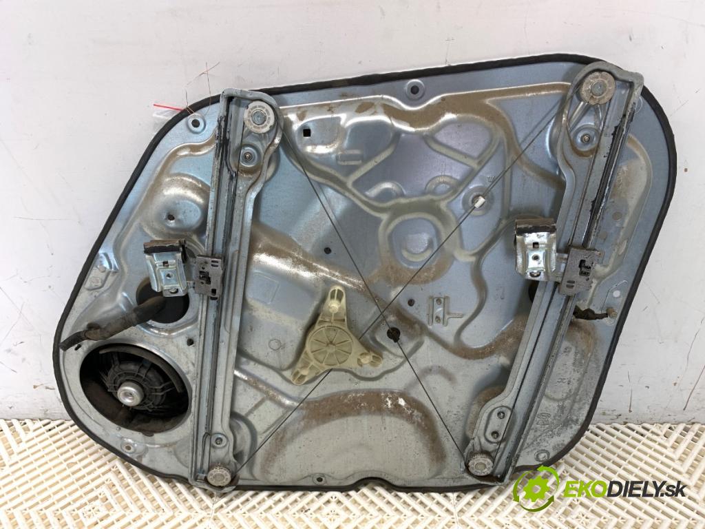 HYUNDAI ix20 liftback 2011 92 kW 1.6 1591 mechanismus okna levý přední část 82470-1K010
