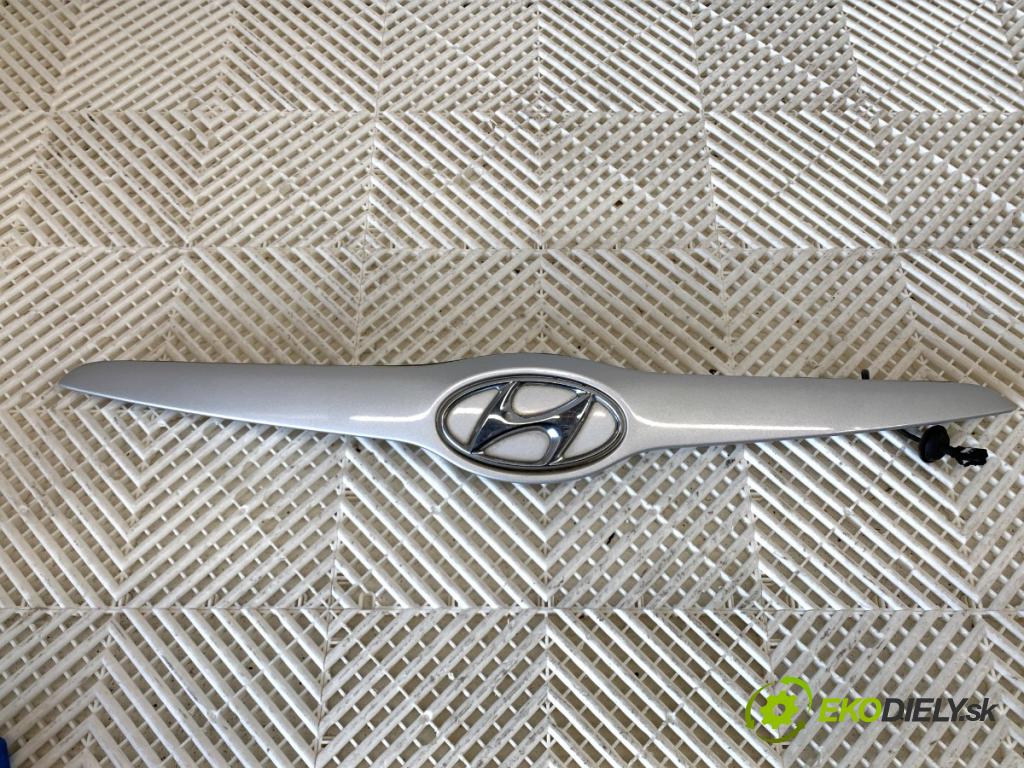 HYUNDAI ix20 liftback 2011 92 kW 1.6 1591 Lišta dverí zad 