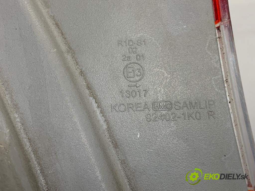 HYUNDAI ix20 liftback 2011 92 kW 1.6 1591 Svetlo pravy zad 92402-1K0