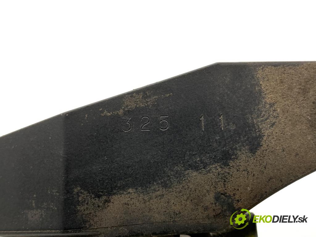 HYUNDAI ix20 liftback 2011 92 kW 1.6 1591 klika vnejší levý přední část