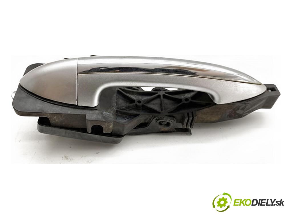 HYUNDAI ix20 liftback 2011 92 kW 1.6 1591 klika vnitřní levý zadní část