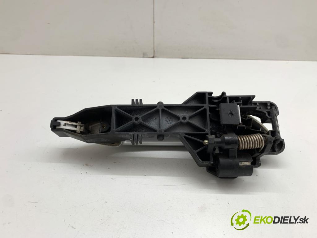 HYUNDAI ix20 liftback 2011 92 kW 1.6 1591 klika vnejší pravý zadní část