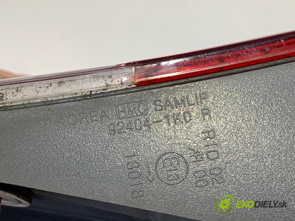 HYUNDAI ix20 liftback 2011 92 kW 1.6 1591 Svetlo pravy zad vnútorná 92404-1K0