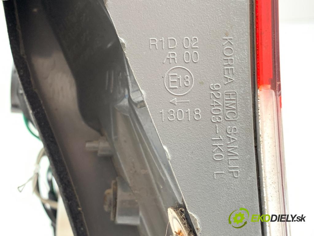 HYUNDAI ix20 liftback 2011 92 kW 1.6 1591 světlo levý zadní část vnitřní 92403-1K0