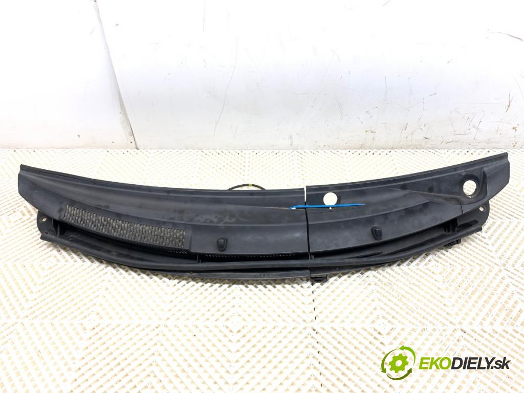 TOYOTA YARIS II liftback 2007 98 kW 1.8 VVTi (ZSP90_) 1798 Torpédo, plast pod čelné okno 55708-52050 (Torpédo (plast pod čelným sklom))