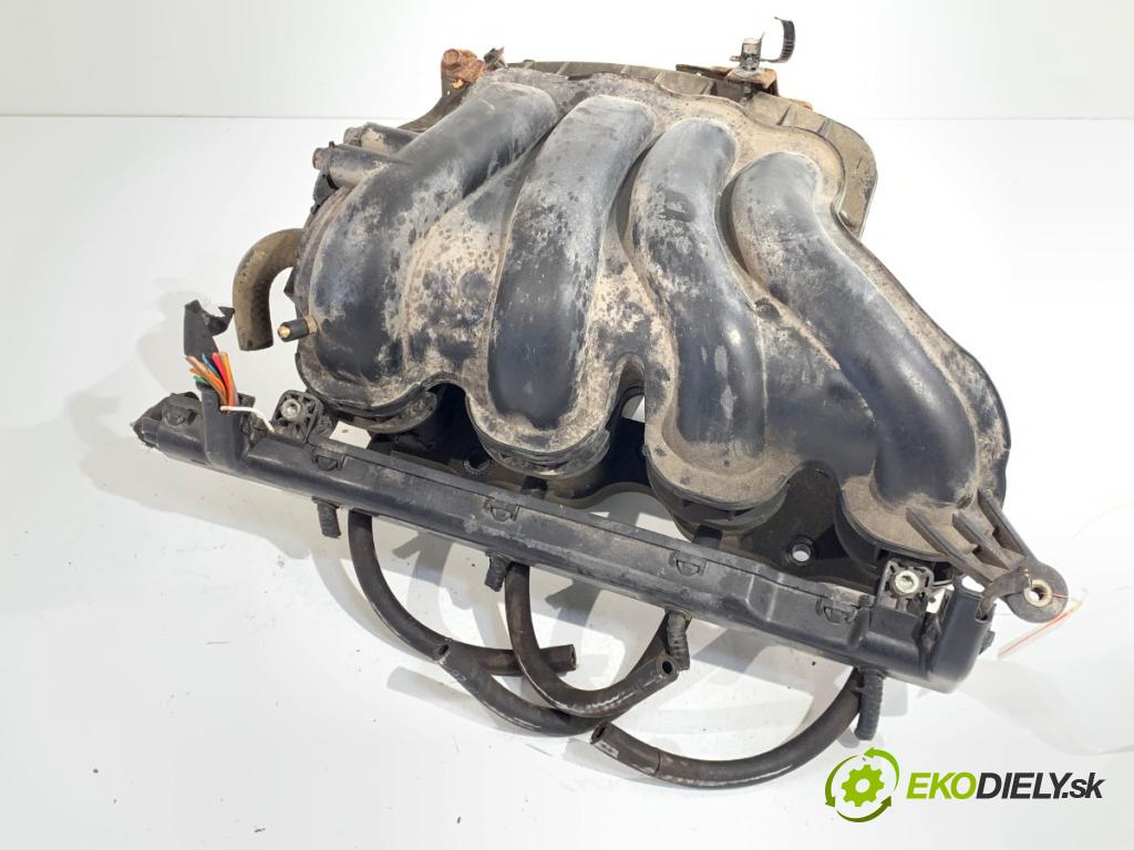 HYUNDAI ix20 liftback 2011 92 kW 1.6 1591 Potrubie sacie, sanie  (Sacie potrubie)