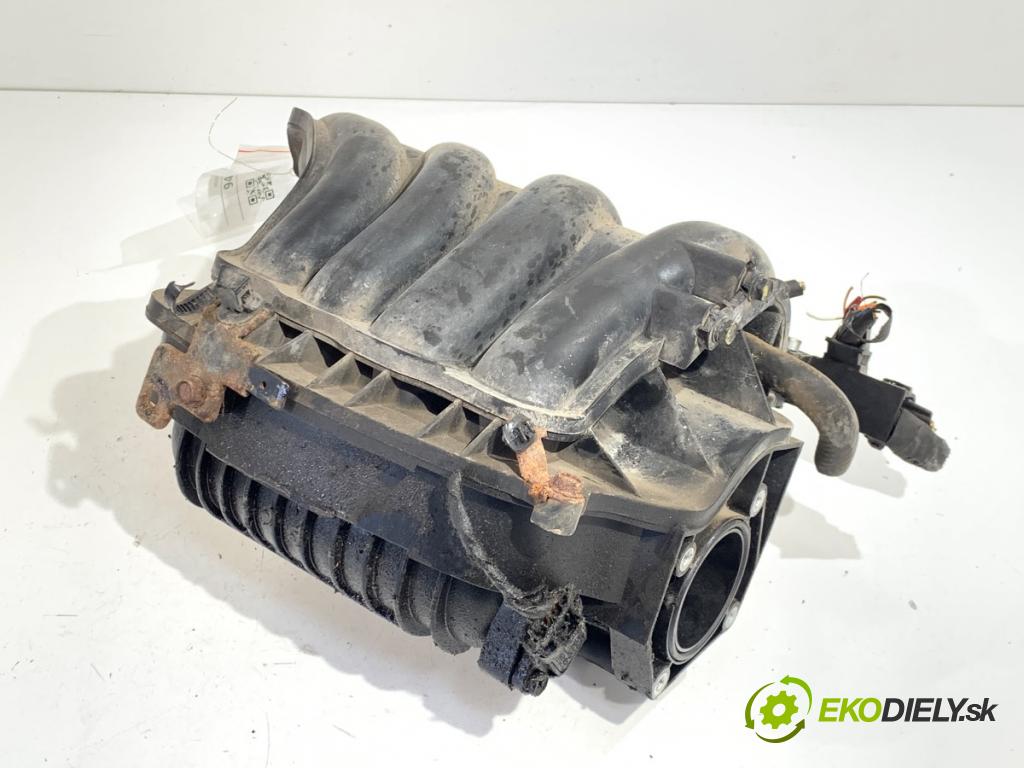 HYUNDAI ix20 liftback 2011 92 kW 1.6 1591 Potrubie sacie, sanie  (Sacie potrubie)