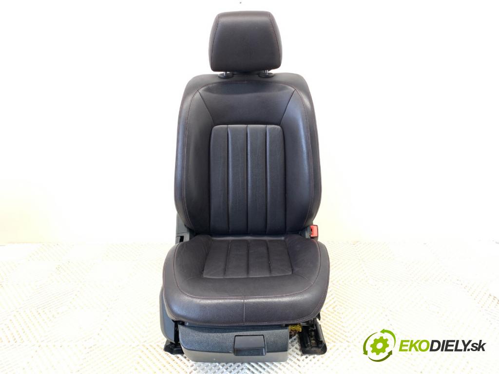 MERCEDES-BENZ W218 Kombi 2013 195 kW CLS 350 CDI / d 4-matic (218.993) 2987 sedadlo pravý přední část 