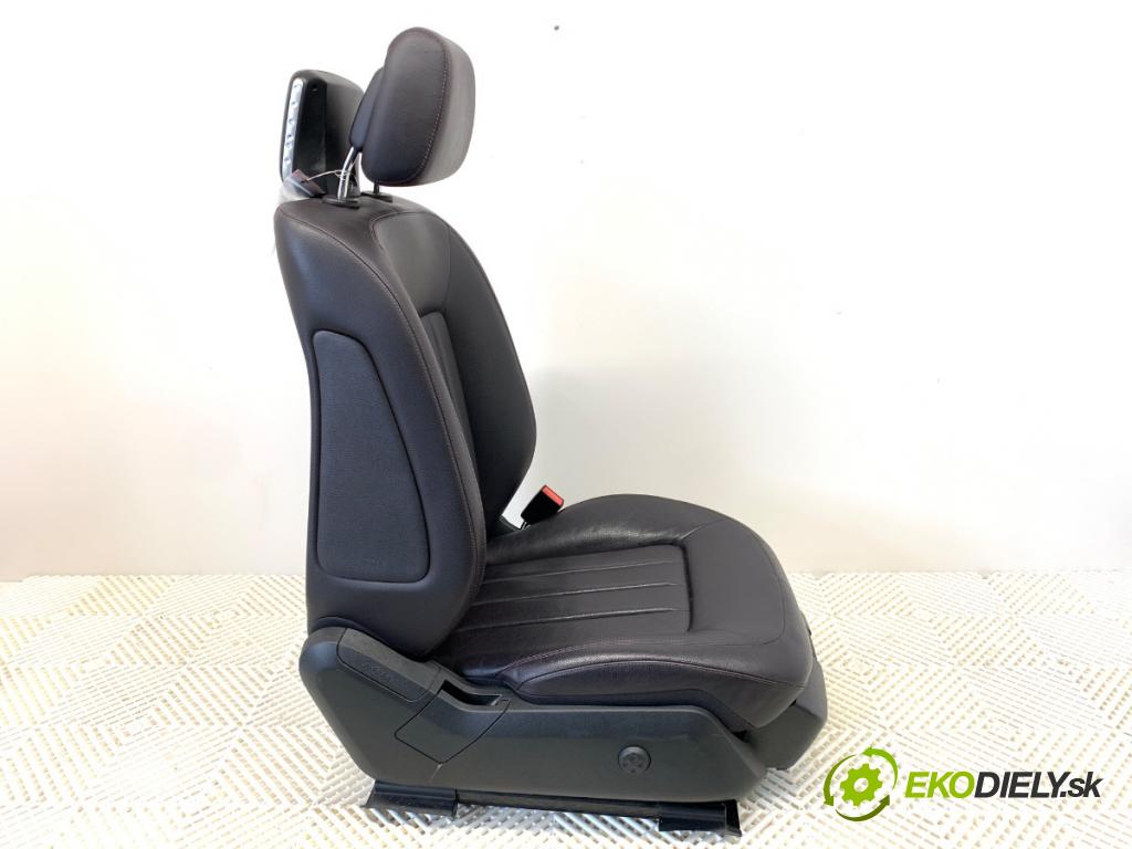 MERCEDES-BENZ W218 Kombi 2013 195 kW CLS 350 CDI / d 4-matic (218.993) 2987 sedadlo pravý přední část
