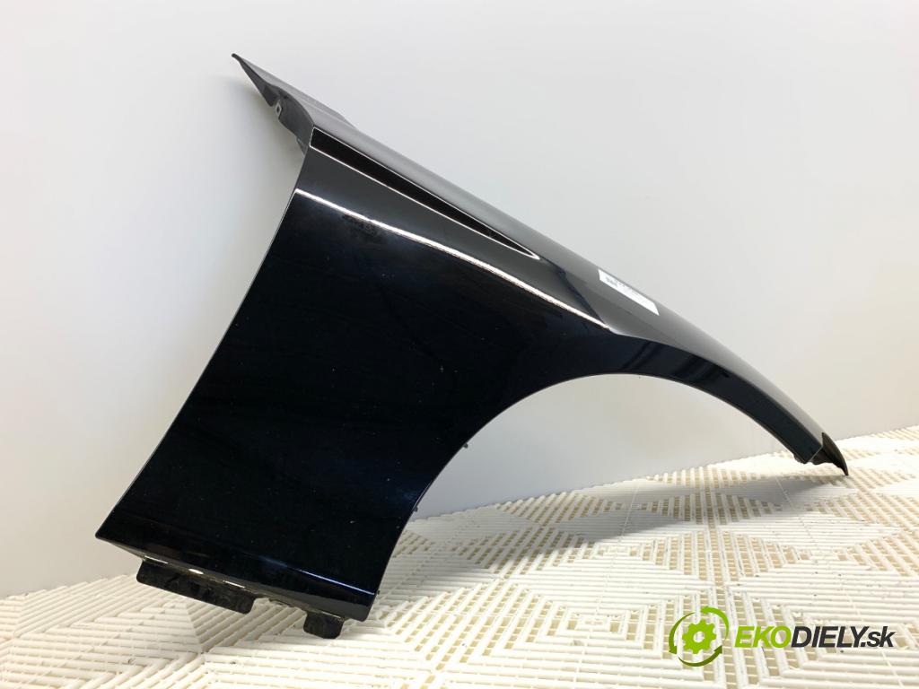 BMW F21 liftback 2014 75 kW 114 i 1598 Blatník pravy predný