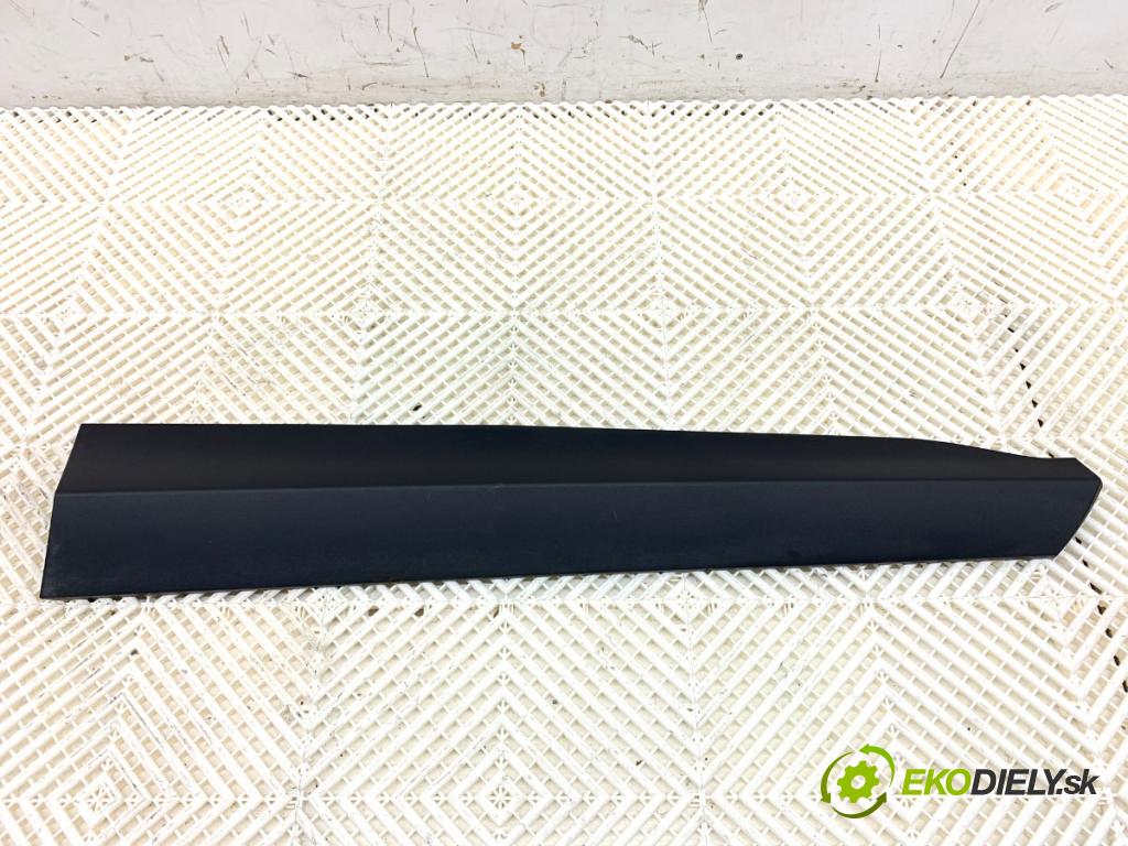 TOYOTA YARIS IV SUV 2024 68 kW 1.5 Hybrid (MXPJ10) 1490 Lišta Dvere pravy predný 75073-K2010