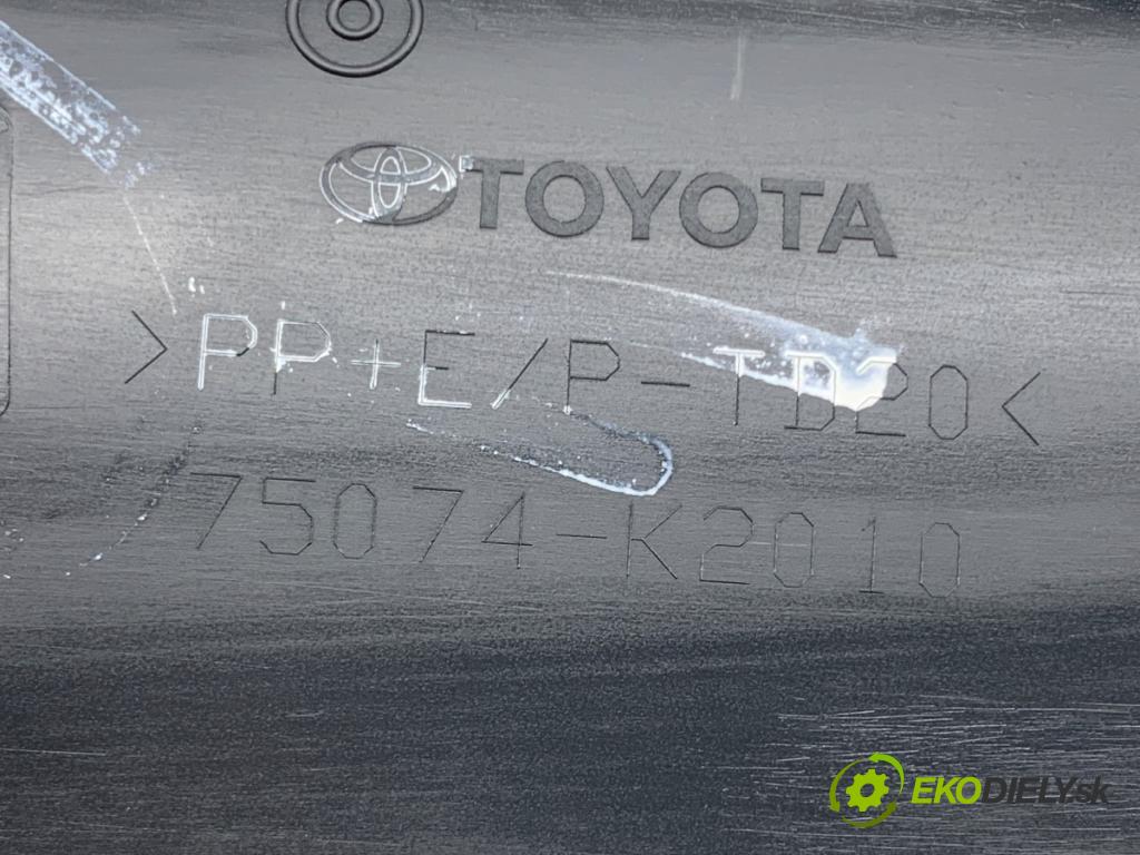 TOYOTA YARIS IV SUV 2024 68 kW 1.5 Hybrid (MXPJ10) 1490 Lišta Dvere ľavy predný 75074-K2010