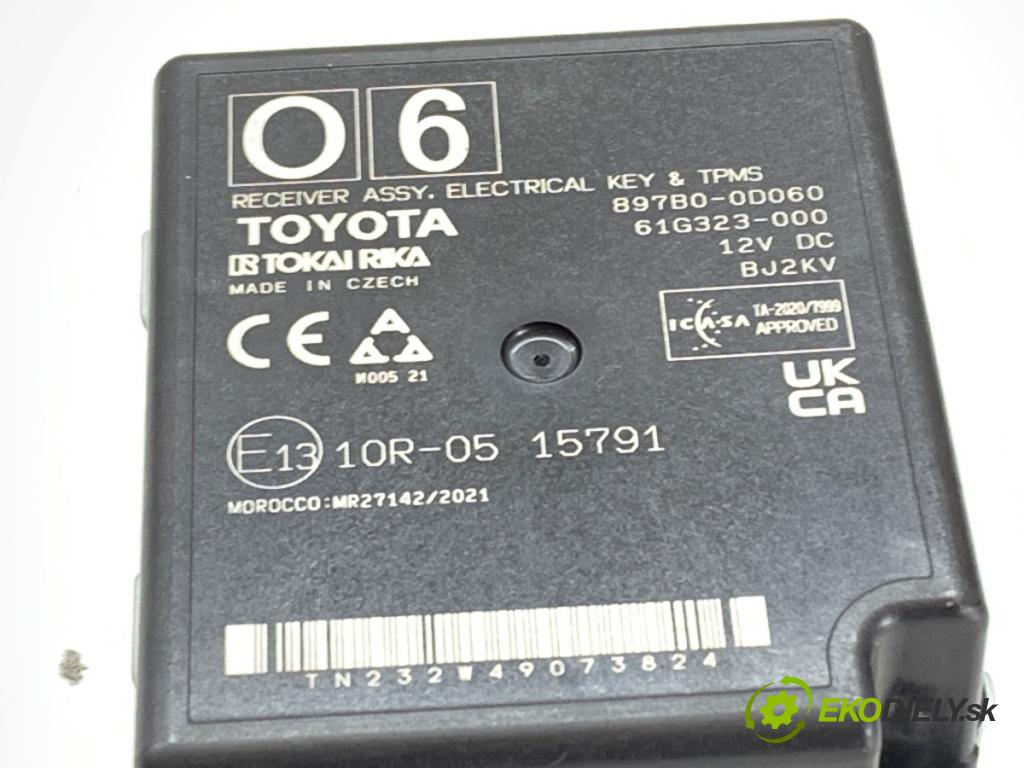 TOYOTA YARIS IV SUV 2024 68 kW 1.5 Hybrid (MXPJ10) 1490 Modul KEYLESS 897B0-0D060