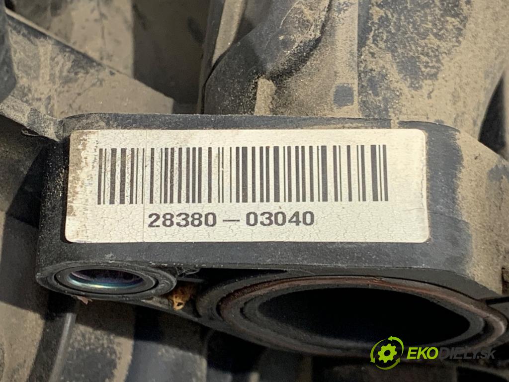 KIA RIO III sedan 2013 63 kW 1.25 CVVT 1248 Potrubie sacie, sanie 28380-03040 (Sacie potrubie)