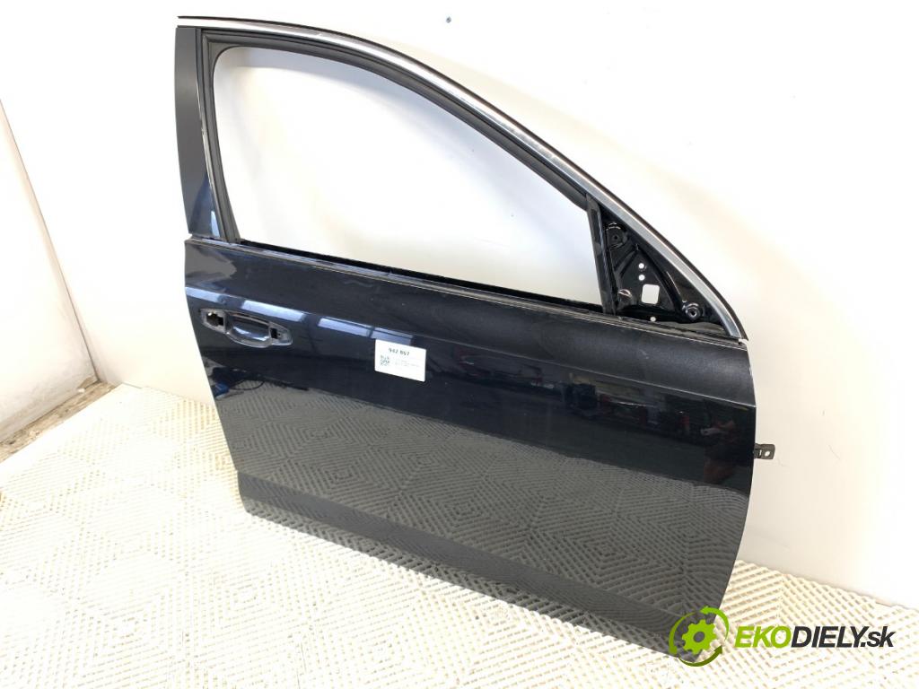 SKODA OCTAVIA III Kombi 2017 81 kW 1.6 TDI 1598 dveře pravý přední část LF9R