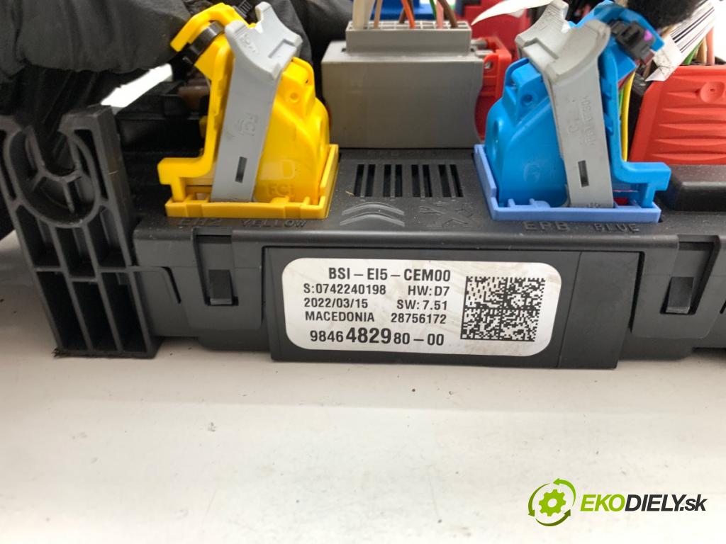 DS DS 7 SUV 2022 133 kW PureTech 180 (J45GFU) 1598 Modul BSI 9846482980 (Poistková skrinka)