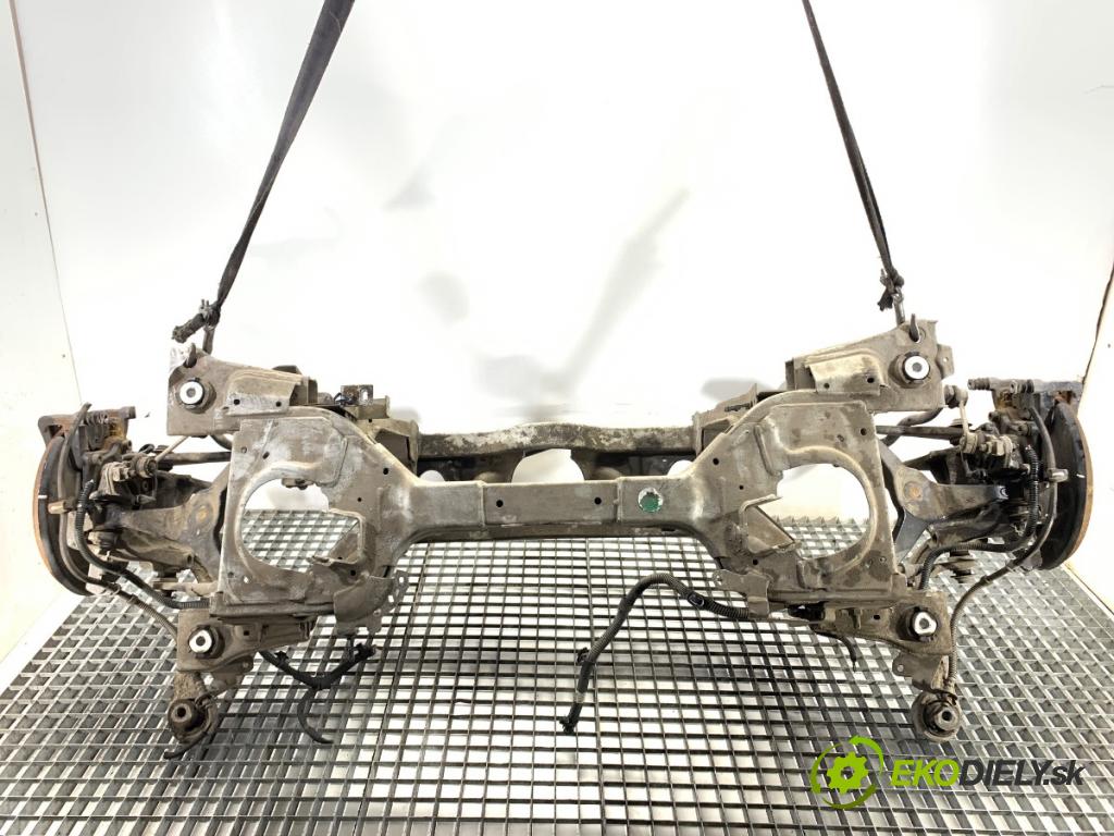 DS DS 7 SUV 2022 133 kW PureTech 180 (J45GFU) 1598 Výstuha zad 9843265080