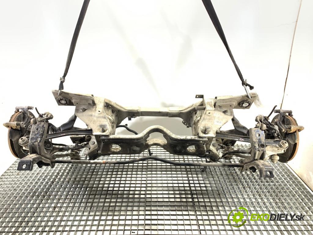 DS DS 7 SUV 2022 133 kW PureTech 180 (J45GFU) 1598 Výstuha zad 9843265080