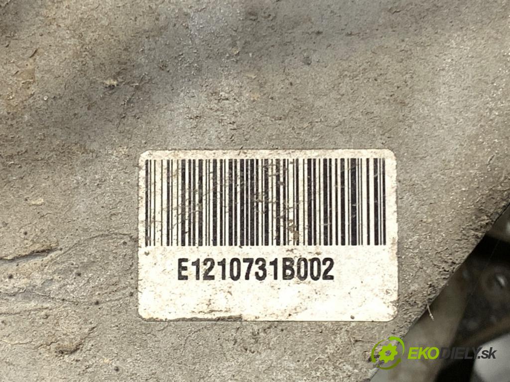 DS DS 7 SUV 2022 133 kW PureTech 180 (J45GFU) 1598 Výstuha zad 9843265080