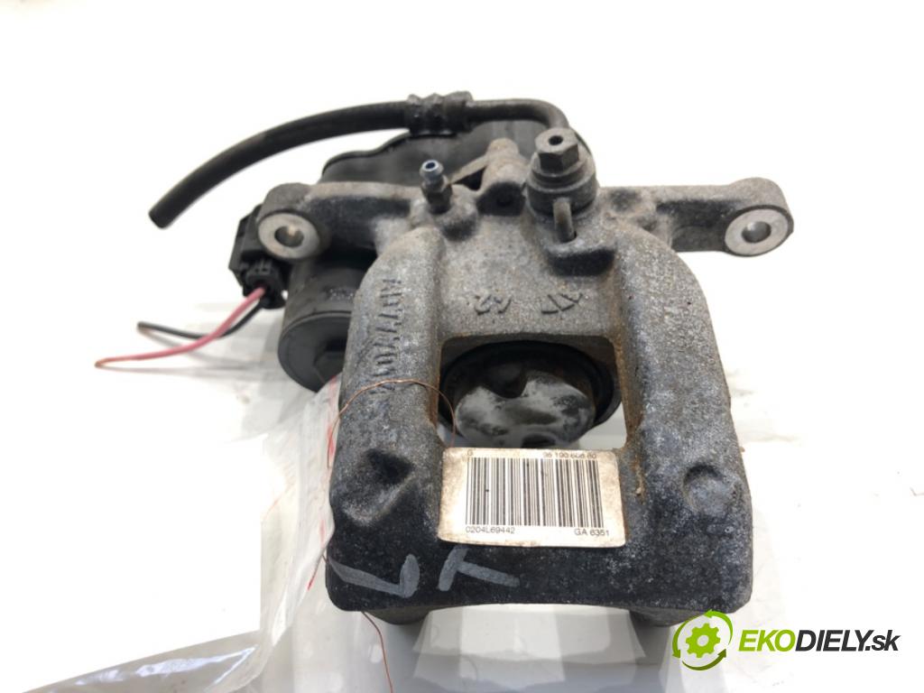 DS DS 7 SUV 2022 133 kW PureTech 180 (J45GFU) 1598 Brzdič strmeň ľavy zad 9819060880