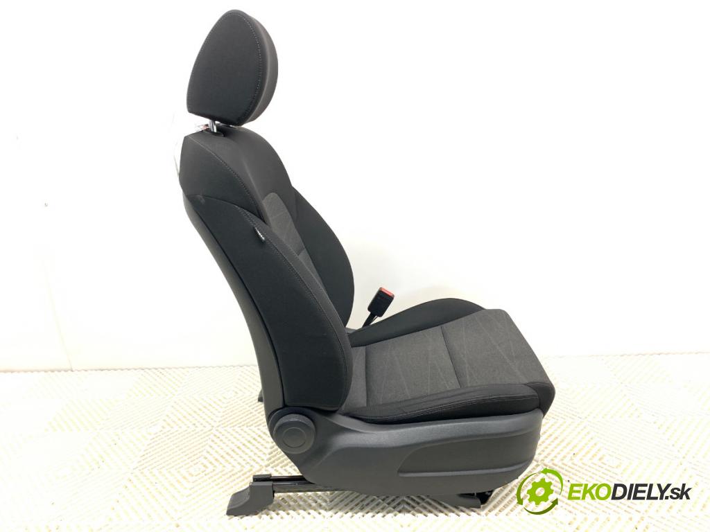 HYUNDAI TUCSON SUV 2020 97 kW 1.6 GDi 1591 Sedadlo pravy predný