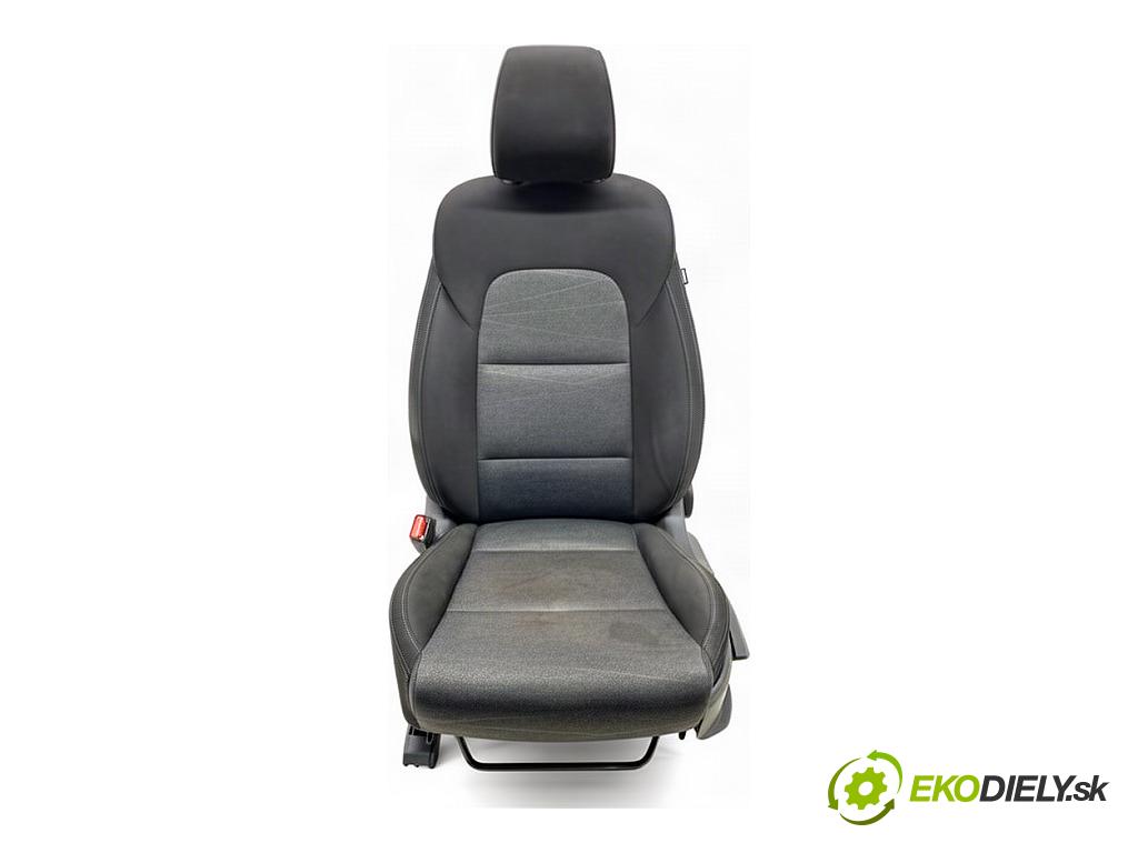 HYUNDAI TUCSON SUV 2020 97 kW 1.6 GDi 1591 Sedadlo ľavy predný