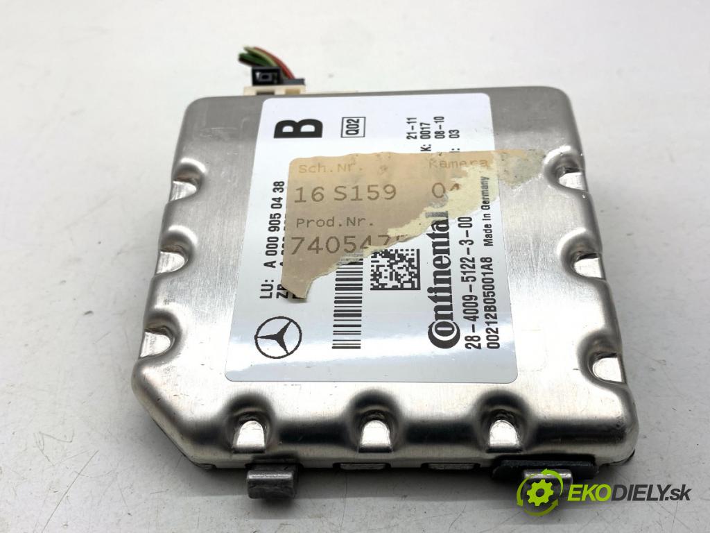 MERCEDES-BENZ W218 Kombi 2013 195 kW CLS 350 CDI / d 4-matic (218.993) 2987 KAMERA okna prednej A0009050438