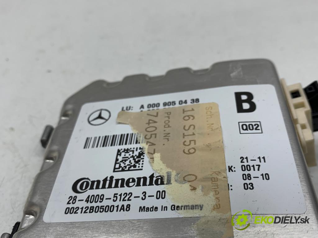 MERCEDES-BENZ W218 Kombi 2013 195 kW CLS 350 CDI / d 4-matic (218.993) 2987 KAMERA okna prednej A0009050438