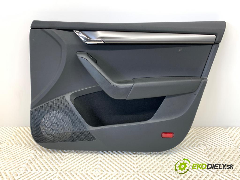 SKODA OCTAVIA III Kombi 2017 81 kW 1.6 TDI 1598 čalúnenie Dvere pravy predný 5E1867012