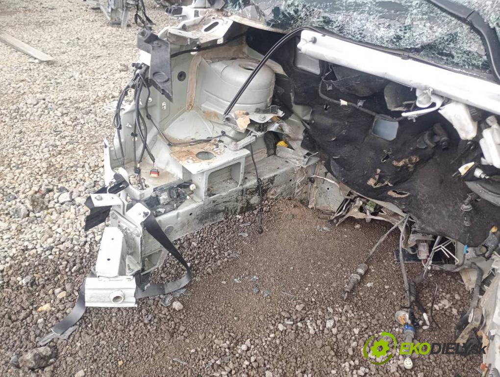 RENAULT TRAFIC III Skrzynia 2023 81 kW 2.0 dCi 110 (FGMW) 1997 karoséria ČTVRŤÁK: Blatník prah strecha PODŁUŻNICA