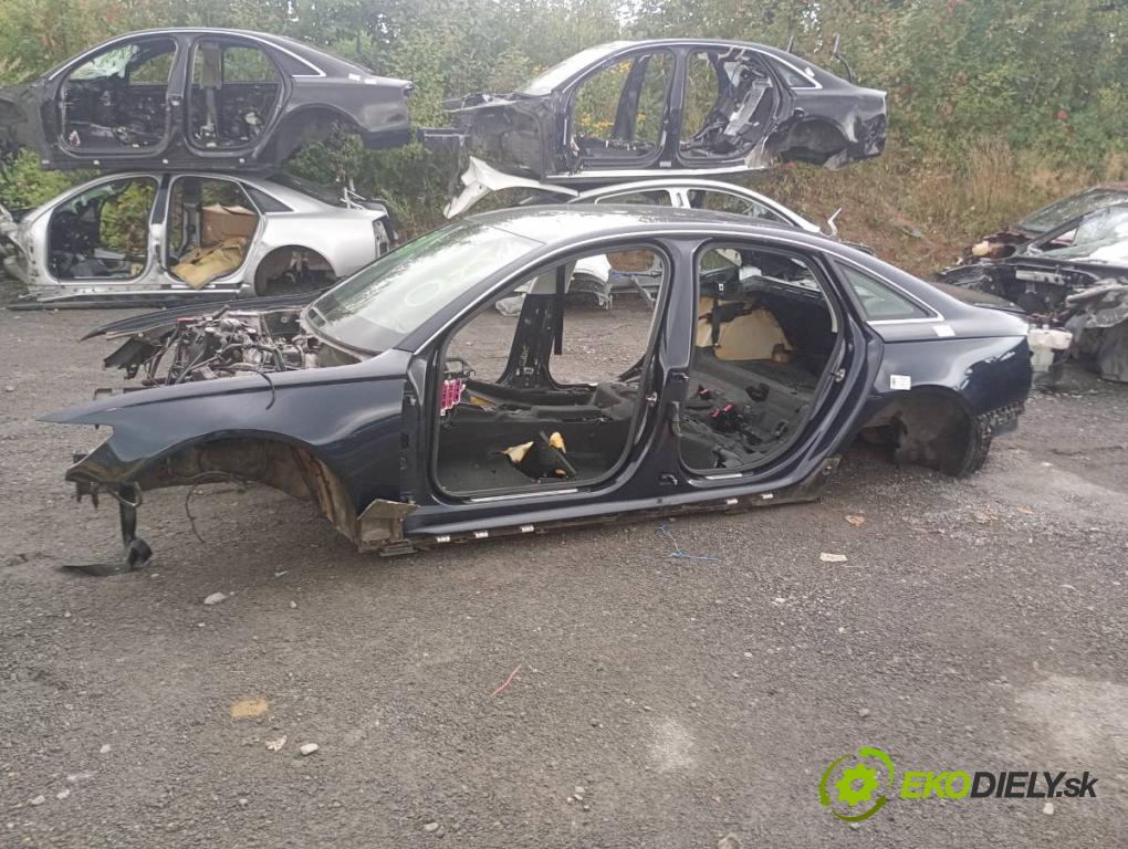 AUDI A6 C7 sedan 2011 180 kW 3.0 TDI quattro 2967 karoséria ČTVRŤÁK: Blatník prah strecha PODŁUŻNICA 