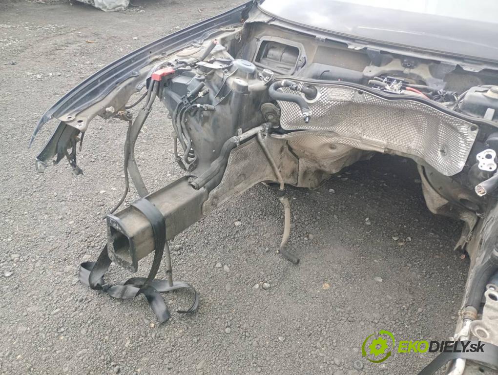 AUDI A6 C7 sedan 2011 180 kW 3.0 TDI quattro 2967 KAROSERIA ČTVRŤÁK blatník práh střecha PODŁUŻNICA