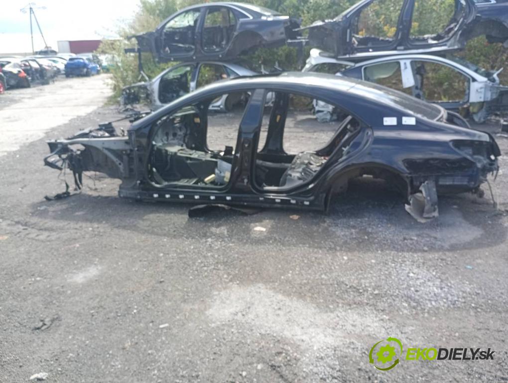 MERCEDES-BENZ C218 coupe 2014 300 kW CLS 500 (218.373) 4663 karoséria ČTVRŤÁK: Blatník prah strecha PODŁUŻNICA 