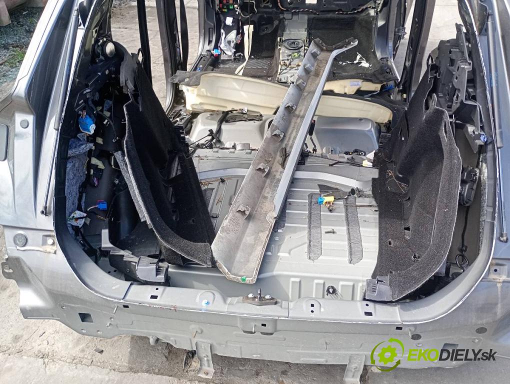 DS DS 7 SUV 2022 133 kW PureTech 180 (J45GFU) 1598 KAROSERIA ČTVRŤÁK blatník práh střecha PODŁUŻNICA