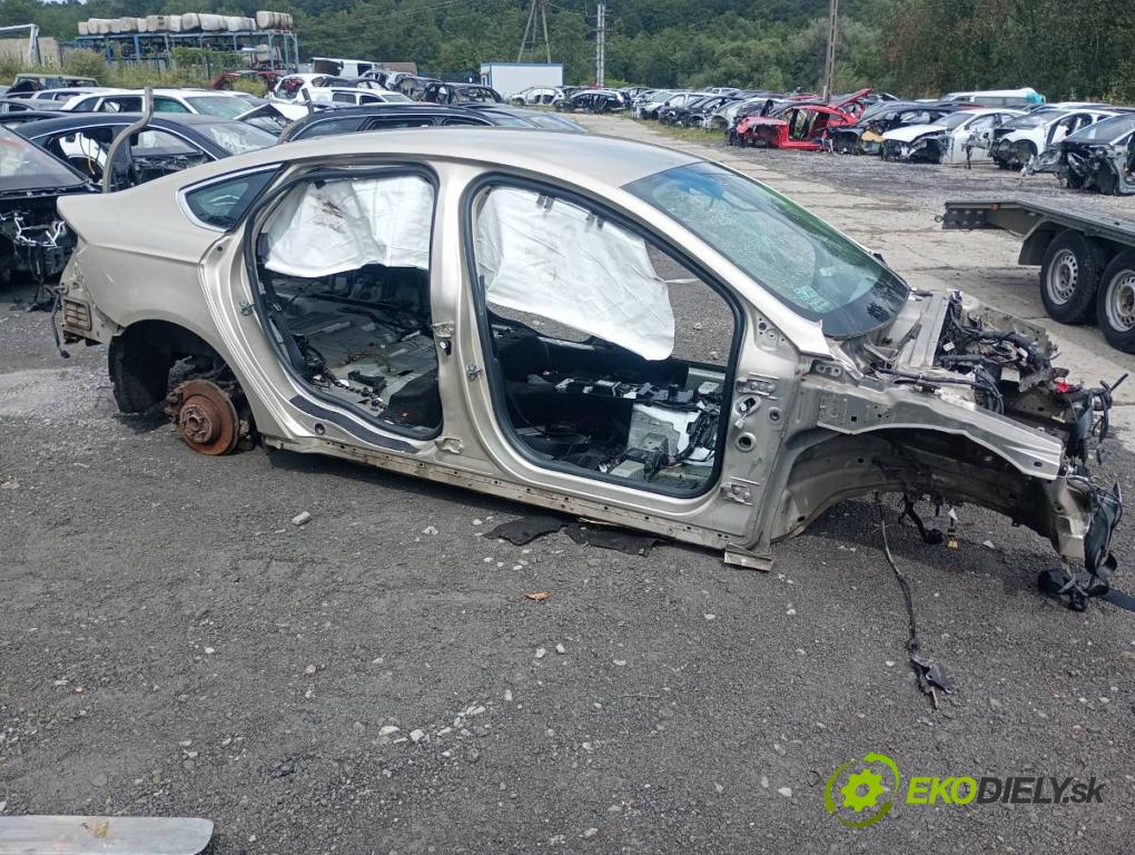 FORD MONDEO MK5 sedan 2018 138 kW 2.0 Hybrid 1999 KAROSERIA ČTVRŤÁK blatník práh střecha PODŁUŻNICA